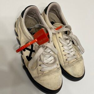 OFF-White Sneakers size 36